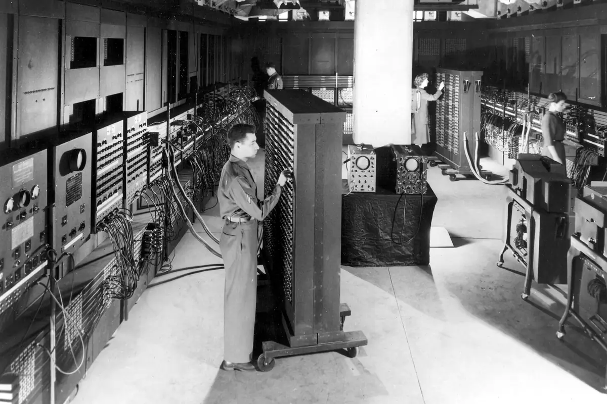Operators at the ENIAC computer in 1946